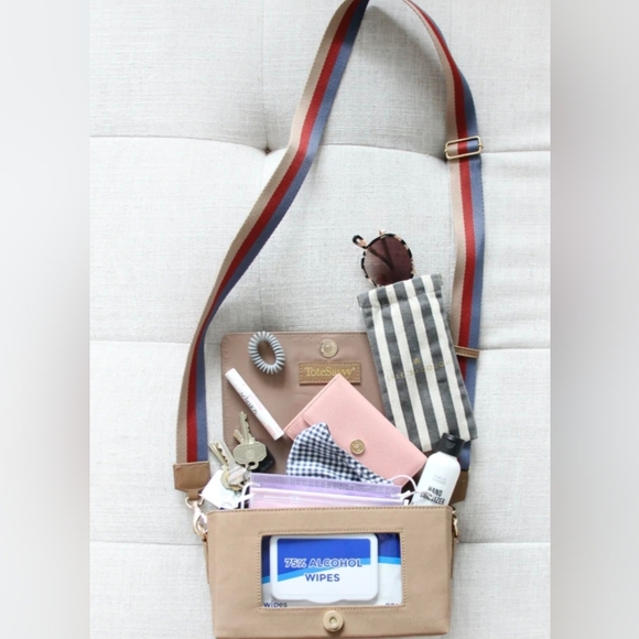 ToteSavvy Change Kit Crossbody Bag in Fawn NWT - Picture 1 of 6